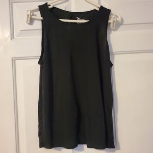 🌠3/$12 or FREE🌠 open back active tank